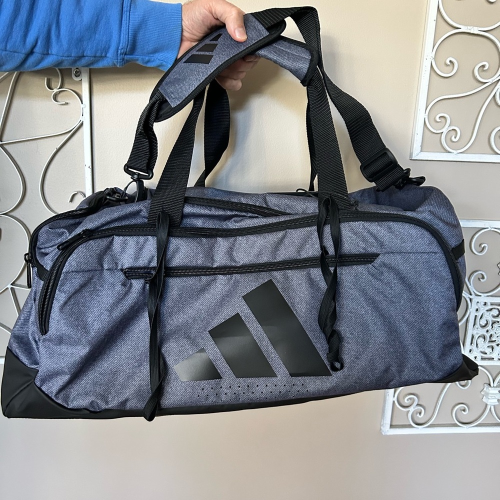 NWT Adidas Defender 5 medium  Duffel Bag